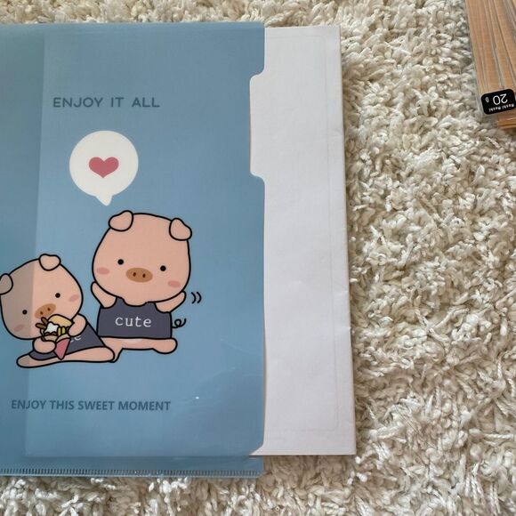 Cute Enjoy This Sweet Moment Animal Print Protective Folder. Sealed on 2 Sides. - Picture 7 of 11